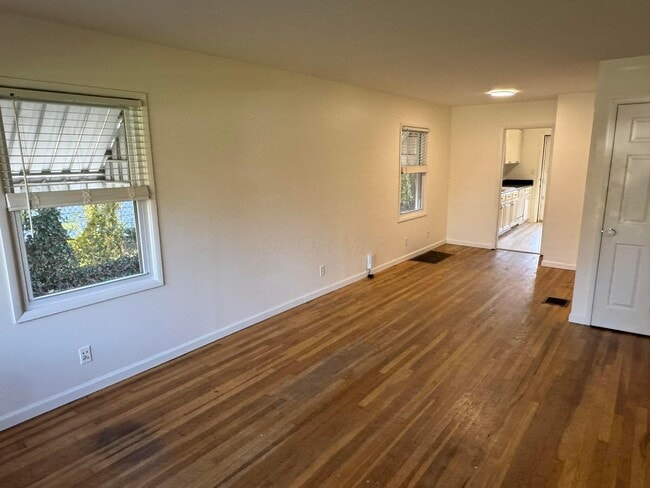 Photo - 1953 Fishinger Rd