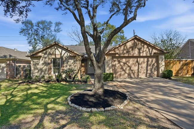 Building Photo - 2919 Lakefield Way