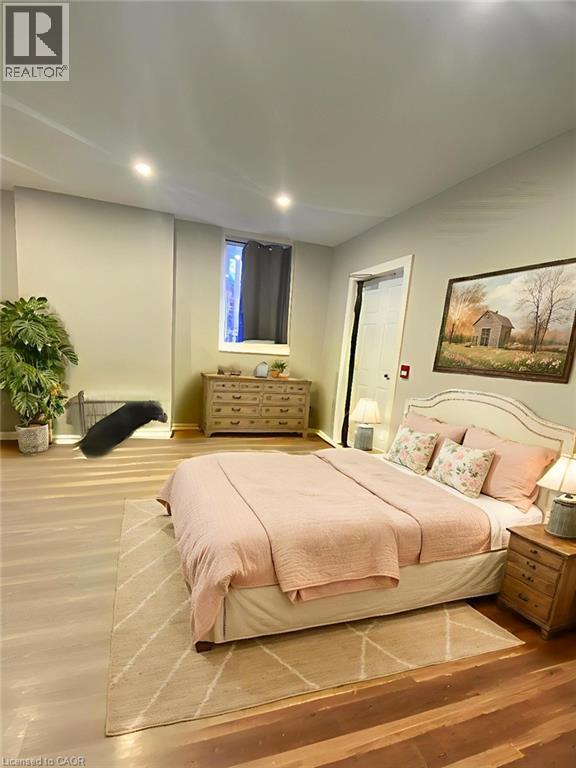 Photo - 72 Victoria Ave S Unit 203