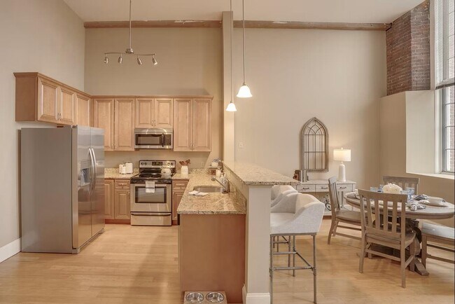 70 Foundry St Unit A-321