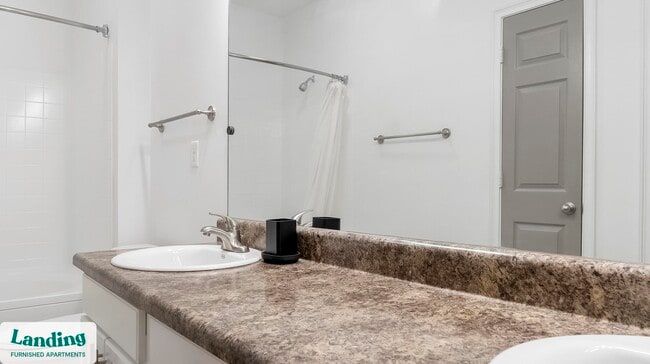 Photo - 925 Canterbury Rd NE Unit 12-1216.1408494