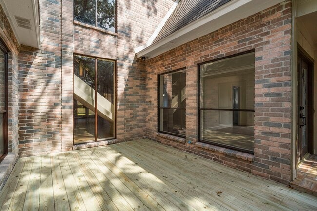 Photo - 3223 Country Club Blvd