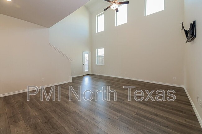 Photo - 2292 Jasper Dr