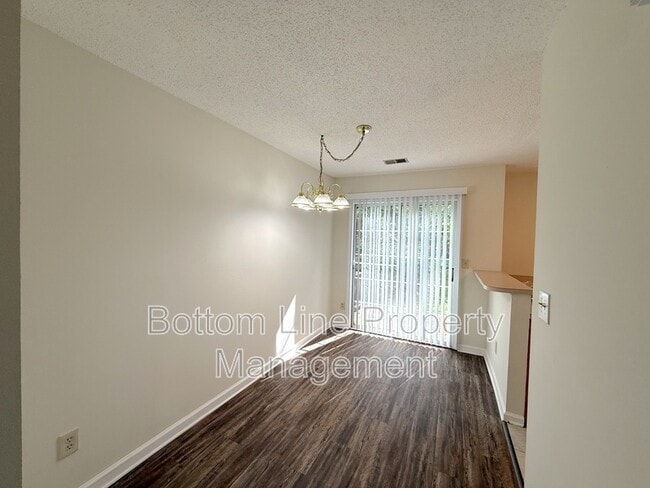 Photo - 6330 Windsor Gate Ln