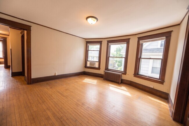 Photo - 120 N Franklin St