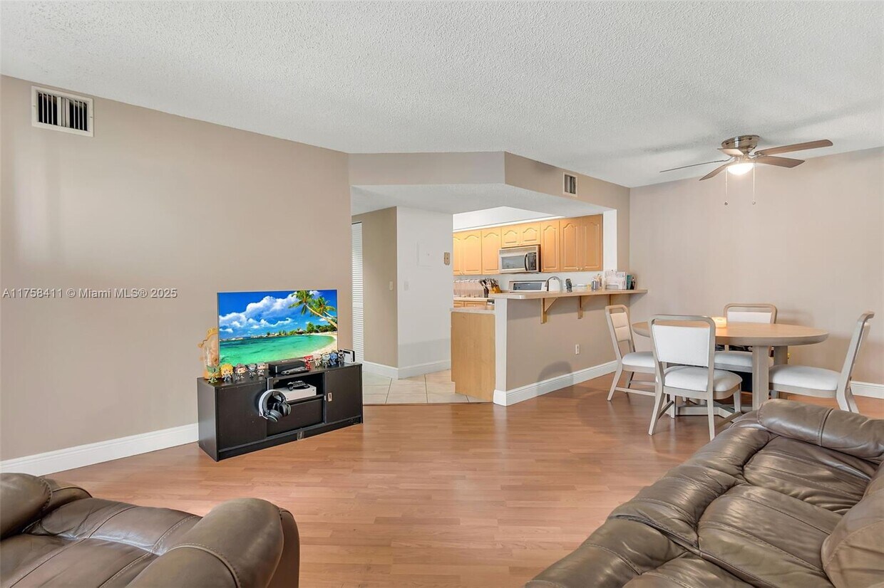 Photo - 18860 NW 57th Ave (Hialeah, FL)