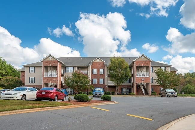 Photo - Hey Asheboro....1 Bedroom 1 Bath $1099/mo ...