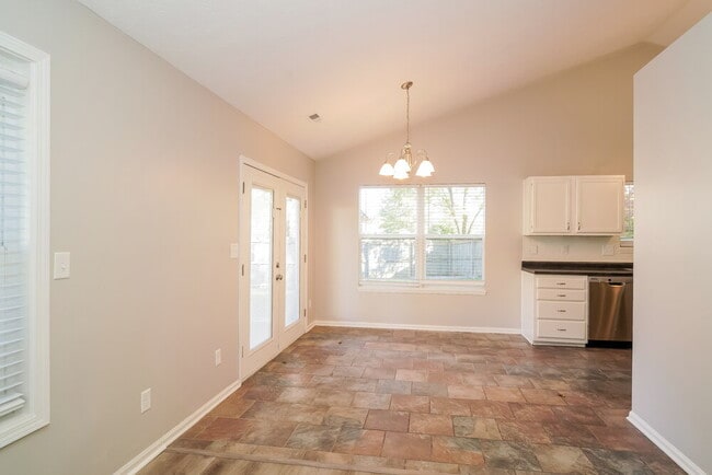 Photo - 6726 Oak Lake Dr