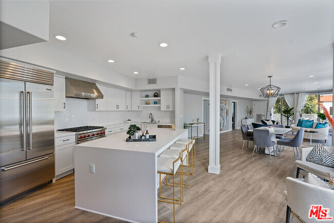 Building Photo - 842 11th St Unit 5A Rental