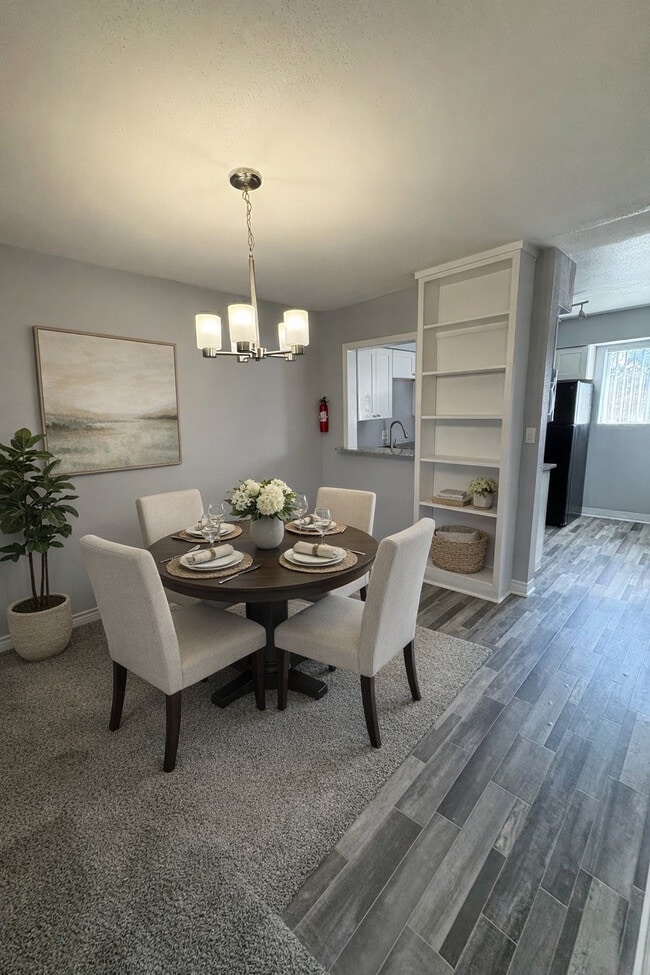 Enjoy Dinner as a family - Belmont Place/La Fontaine