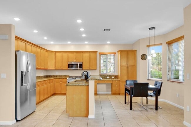 Building Photo - 9022 Dupont Pl