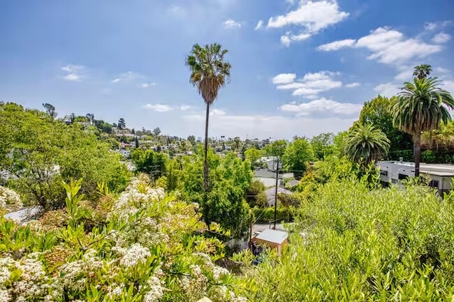 2597 Dearborn Dr
