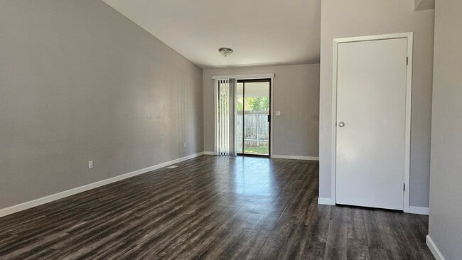 Photo - Lovely Single-Story 3-Bed, 2 Bath House in...