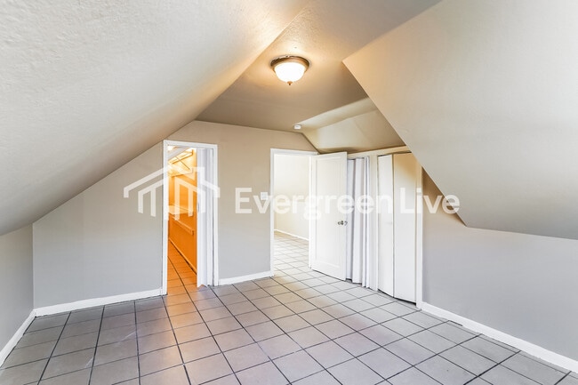 Photo - 5704 N 38th St