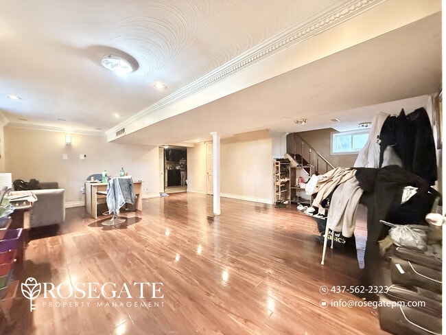 Photo - All-Inclusive 2-Bedroom Basement Apartment with Internet – Scarborough Unité 2