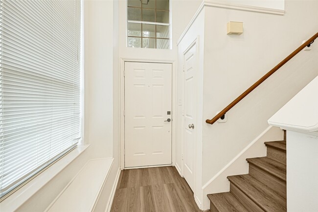 Photo - 146 S Walden Elms Cir
