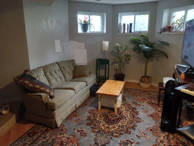 Building Photo - 1100 Irving St NW Unit B Rental