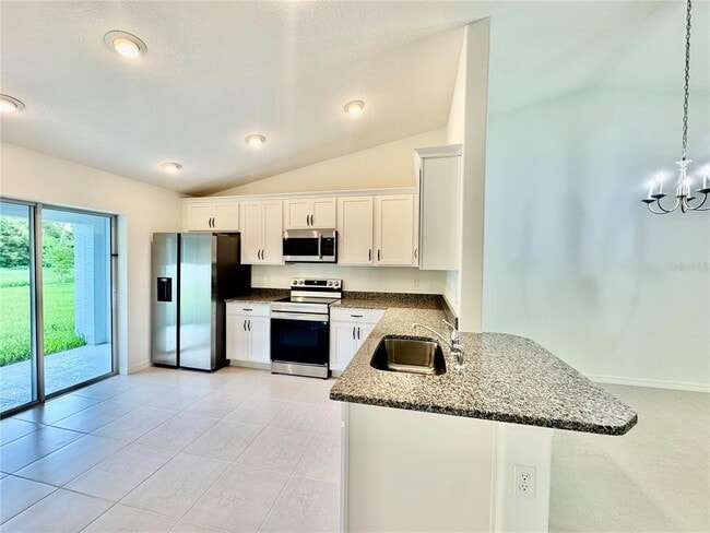 Photo - 8 Coral Reef Ct N