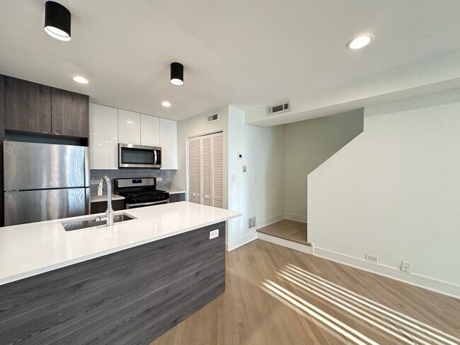 Photo - 949 W Grace St Unidad 202G