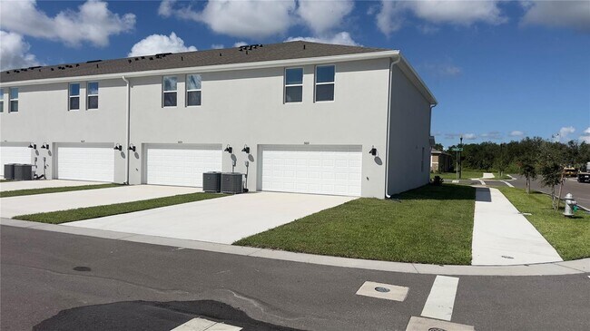 Photo - 5601 Brosnan Rd