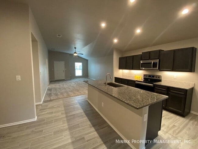 Photo - 1217 E 89th St