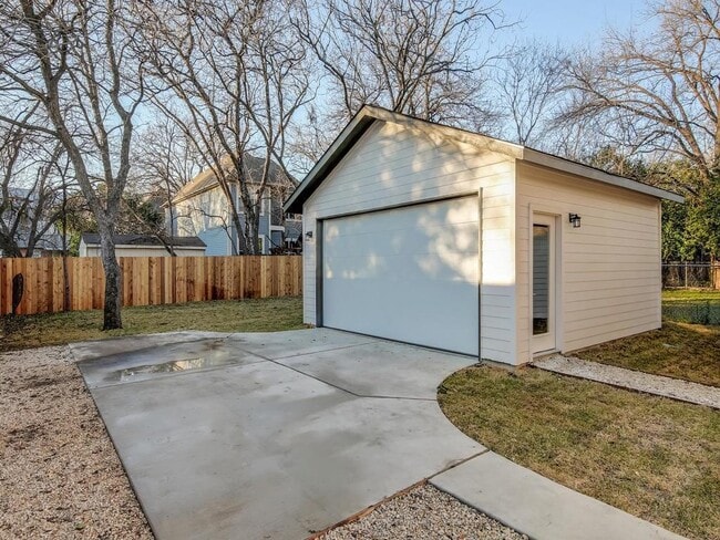 Photo - 5600 William Holland Ave