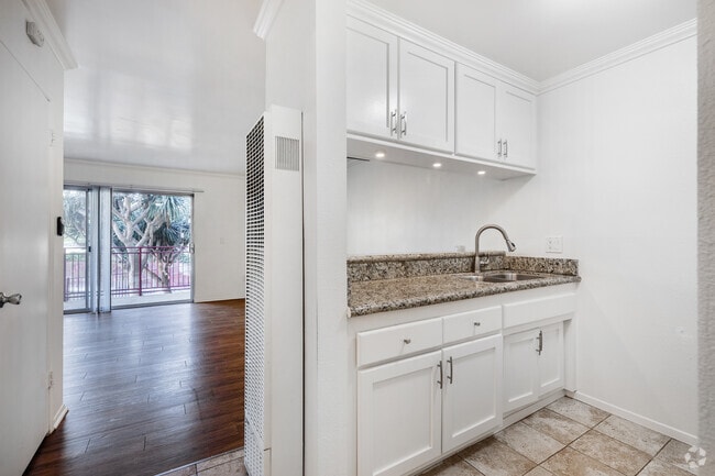 Studio - 500SF - Kitchen