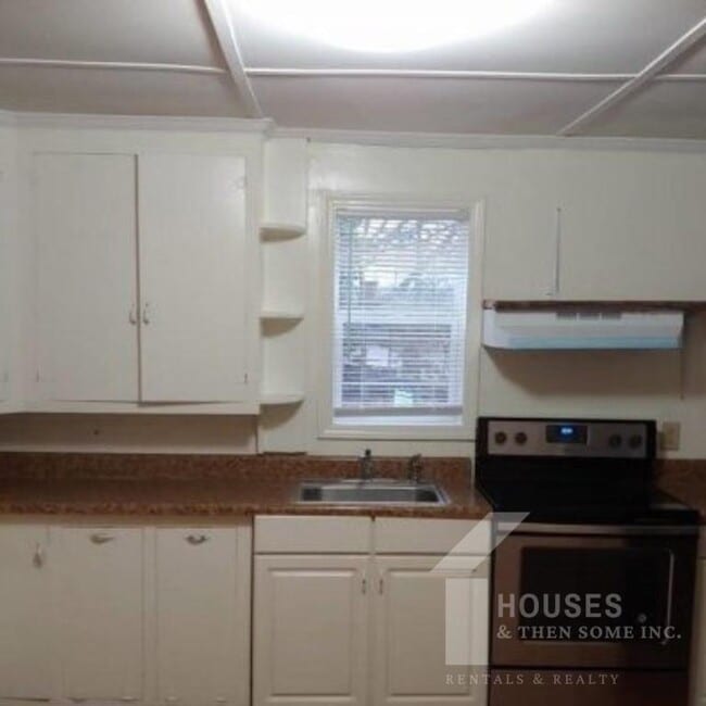 Photo - 120 Community Rd