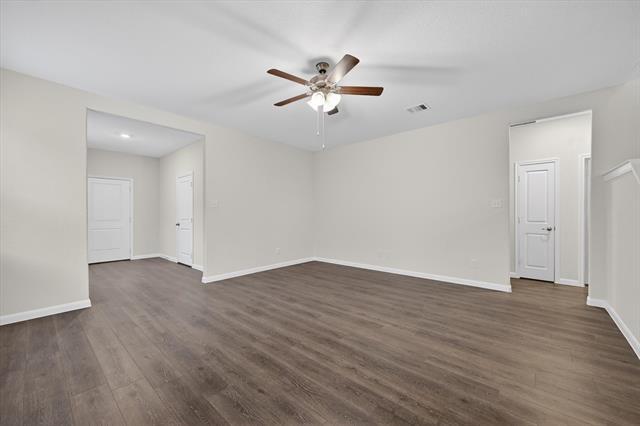 3955 Oak Crk Cir