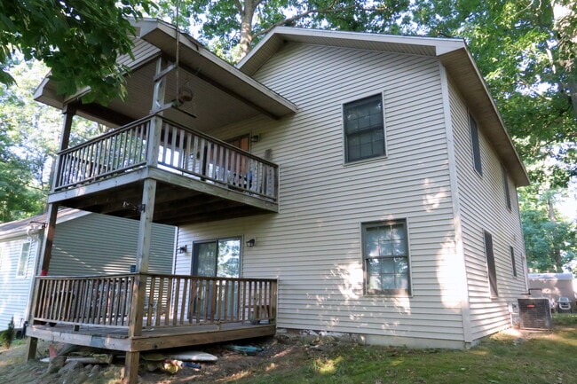 Building Photo - 13 Ems D9 Ln Unit 13 EMS D9 (Upstairs)