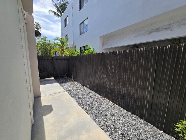 Photo - 609 Euclid Ave Unit #3