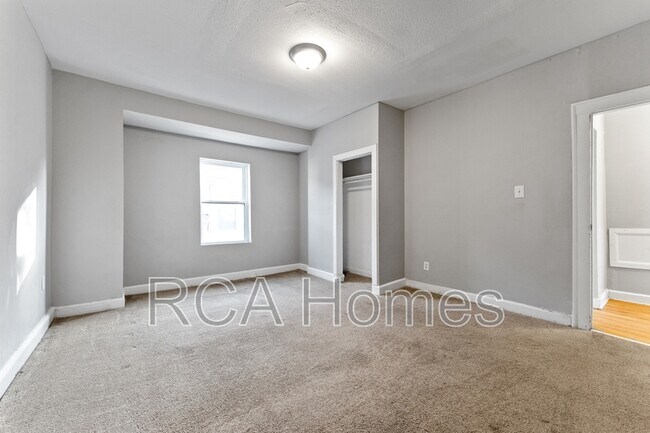 Photo - 2956 Ruckle St