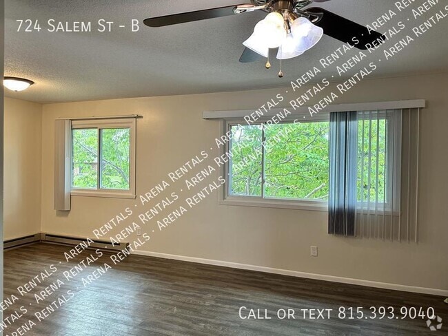 Building Photo - 724 Salem St Unit B Rental