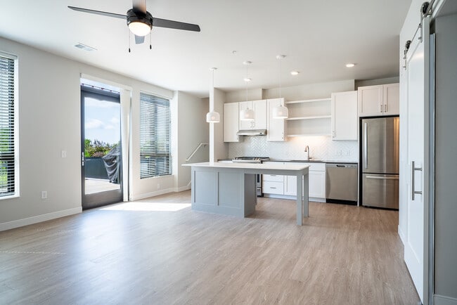 Photo - Avenir Apartments