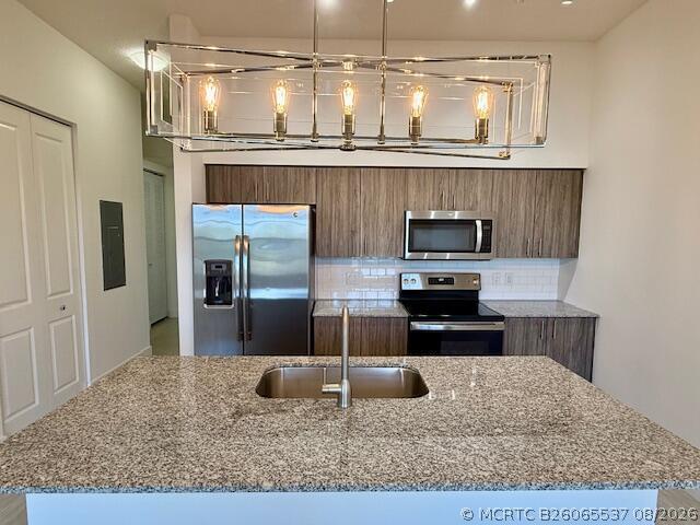 225 S Latitude Cir Unidad 204
