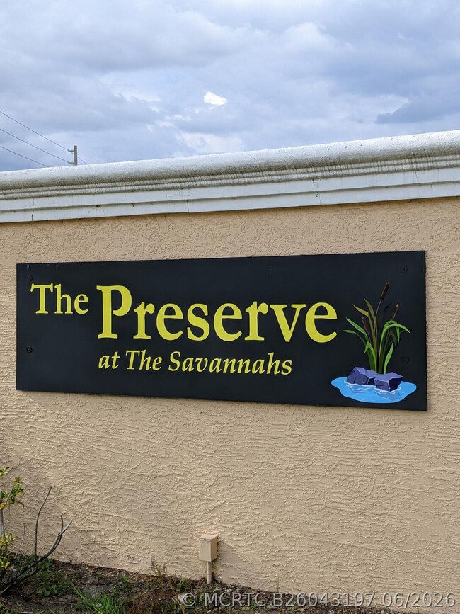 1804 Blue Heron Ln