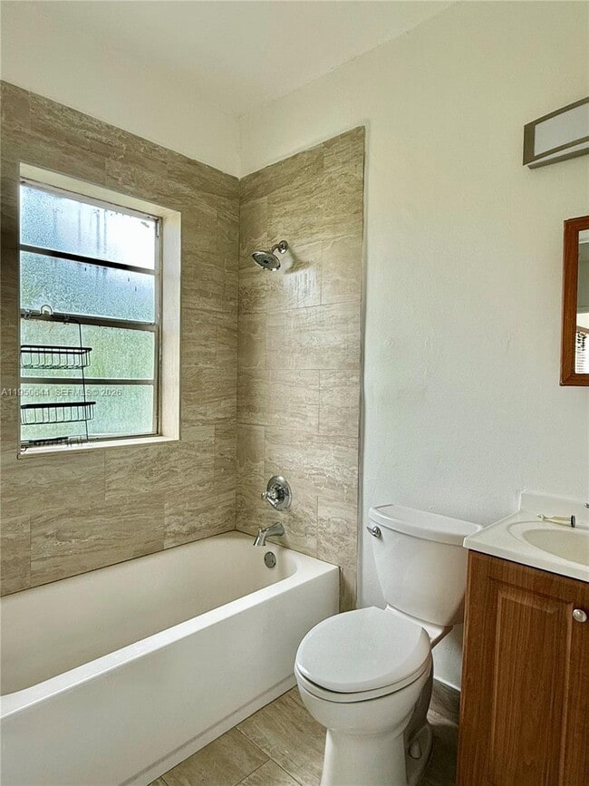 Photo - 1620 NW 3rd St Unit 5