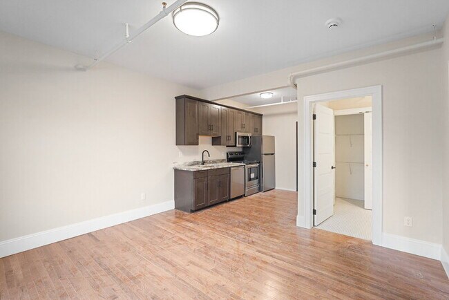 Photo - 702 20th St Unidad 302