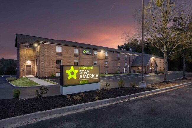 Furnished Studio-Columbia - West - Stoneridge Dr.