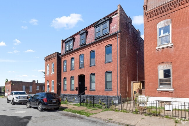 Building Photo - 2317 Indiana Ave Unit 1F Rental