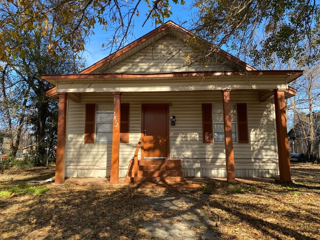 Remodeled 3 Bed, 1 Bath Home - Remodeled 3 Bed, 1 Bath Home