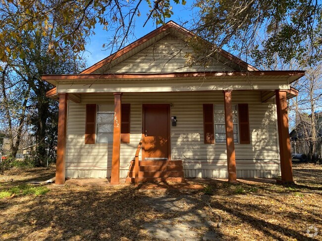 Building Photo - Remodeled 3 Bed, 1 Bath Home