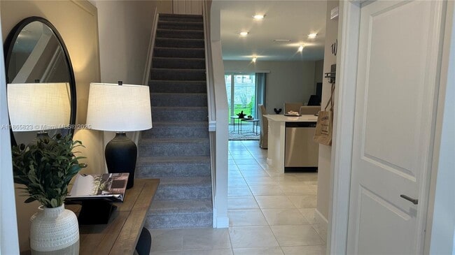 Photo - 6749 Broadwater Ln