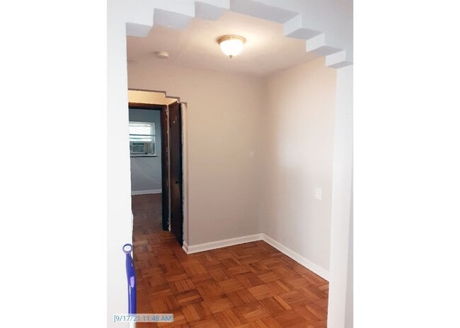 Photo - 950 Ludlow Ave Unit 950-04