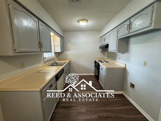 Photo - 3 Bedroom in Hickory Ridge - South Riverdale