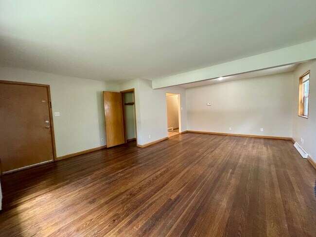 Photo - 3952 S 43rd St Unit LOWER