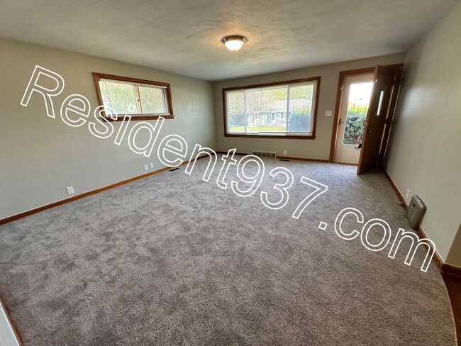 Photo - 3 Bed 1 Bath Home