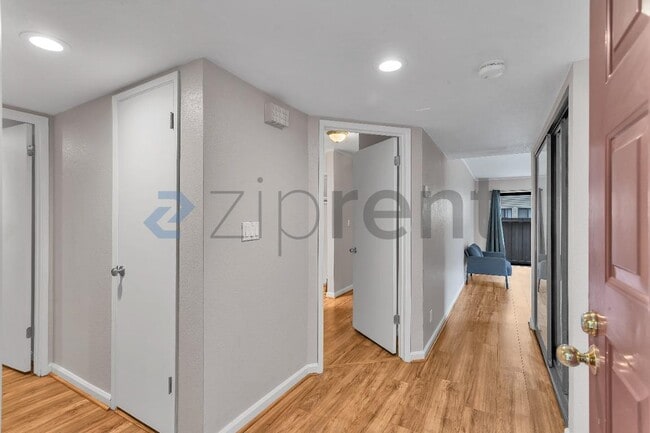Photo - Unit 25