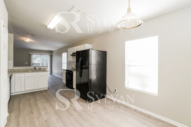 Photo - Experience the Lifestyle awaiting you!