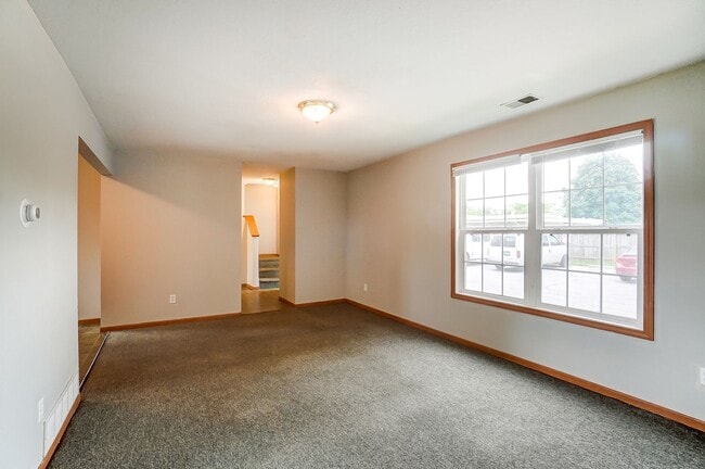 Photo - 1103 N Byrne Rd
